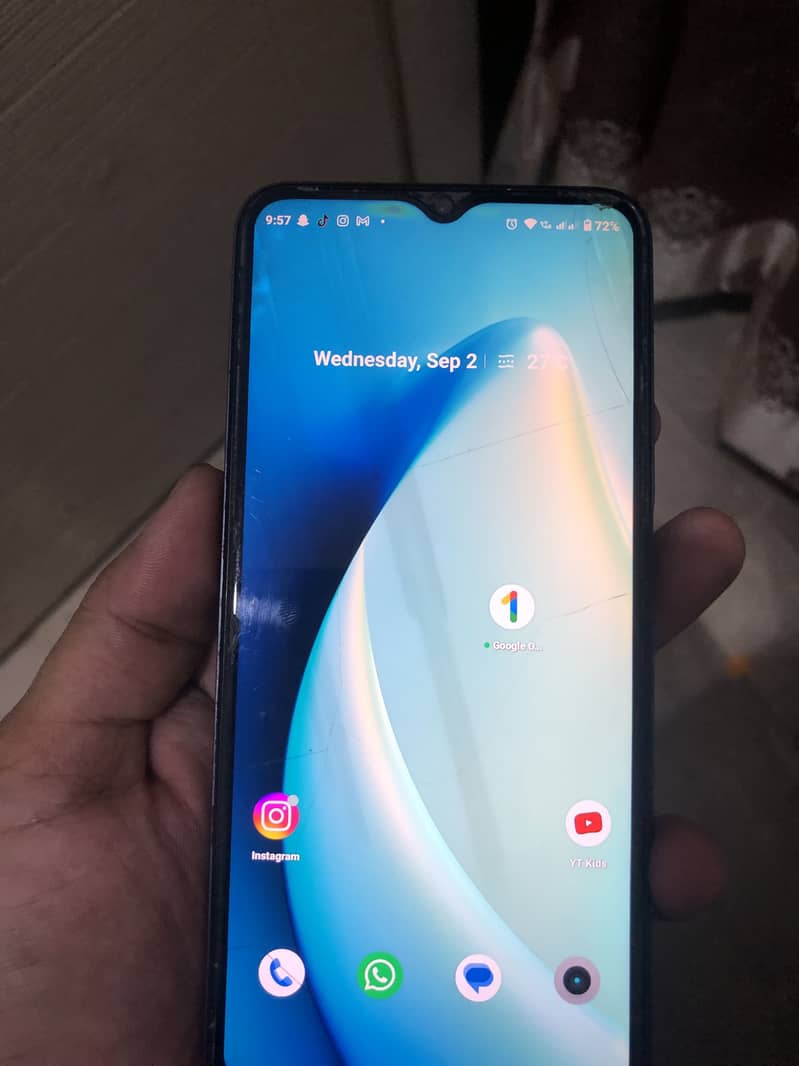 Realme C35 3