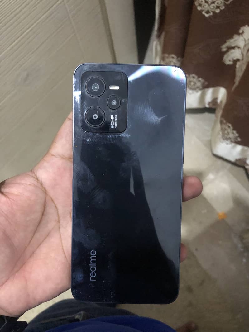 Realme C35 4
