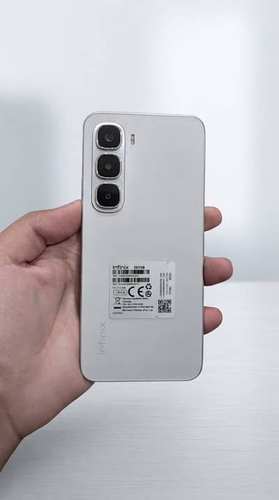 Infinix hot 60i new mobile 6/128 silver colour