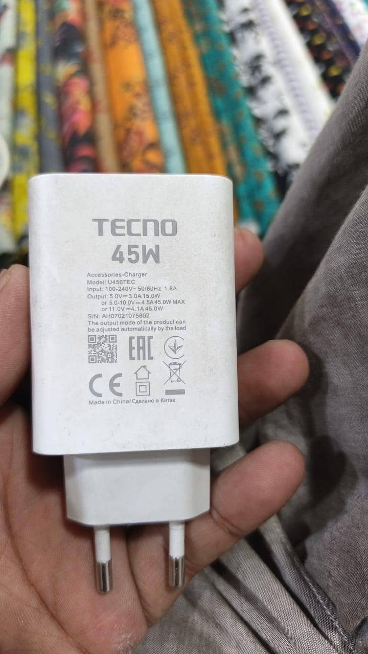 Tecno CAMON 40 Pro 4