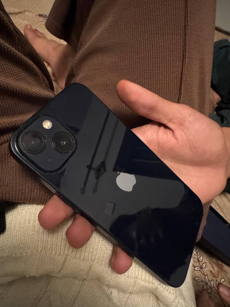 Apple iPhone 13 1