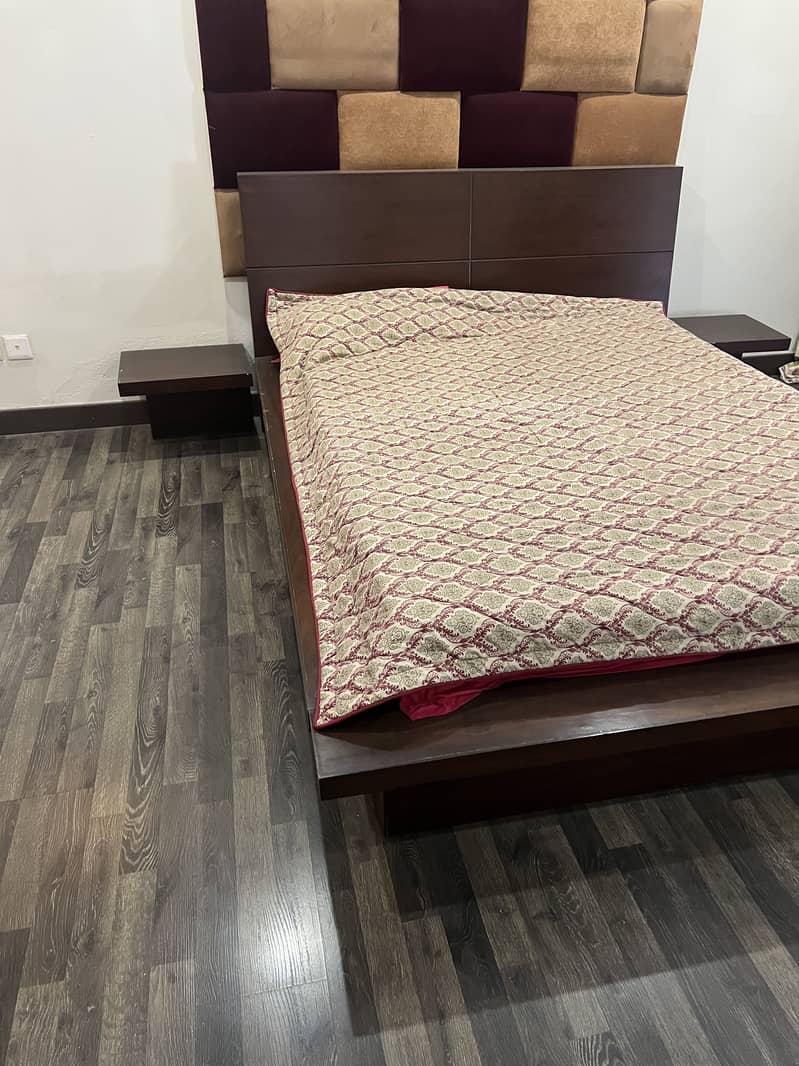 SOLID WOOD BED 1
