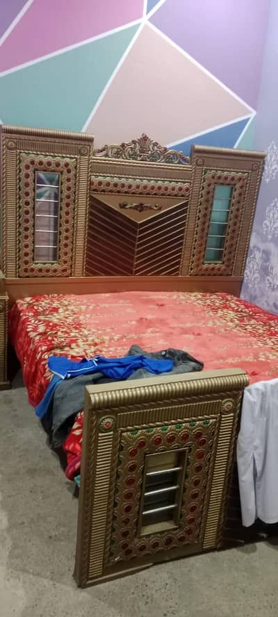 Bed Set and sofa Set for Sale peti showase