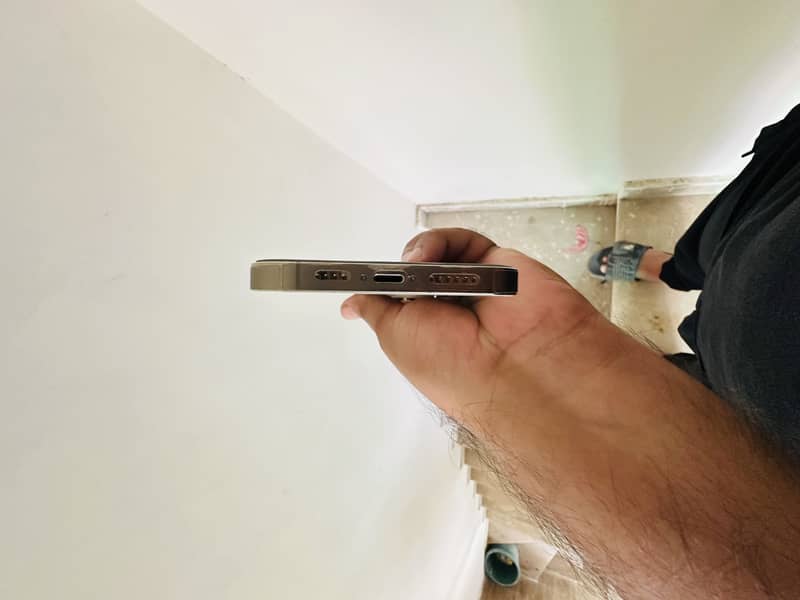 Apple iPhone 14 Pro Max 3