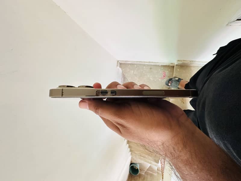 Apple iPhone 14 Pro Max 6