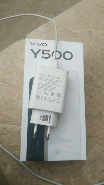 Vivo y500