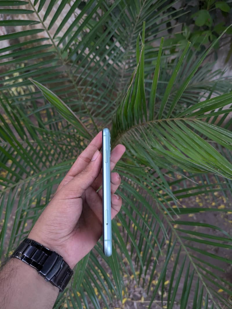Apple iPhone 11 6