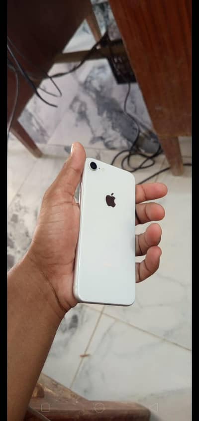 Apple iPhone 8