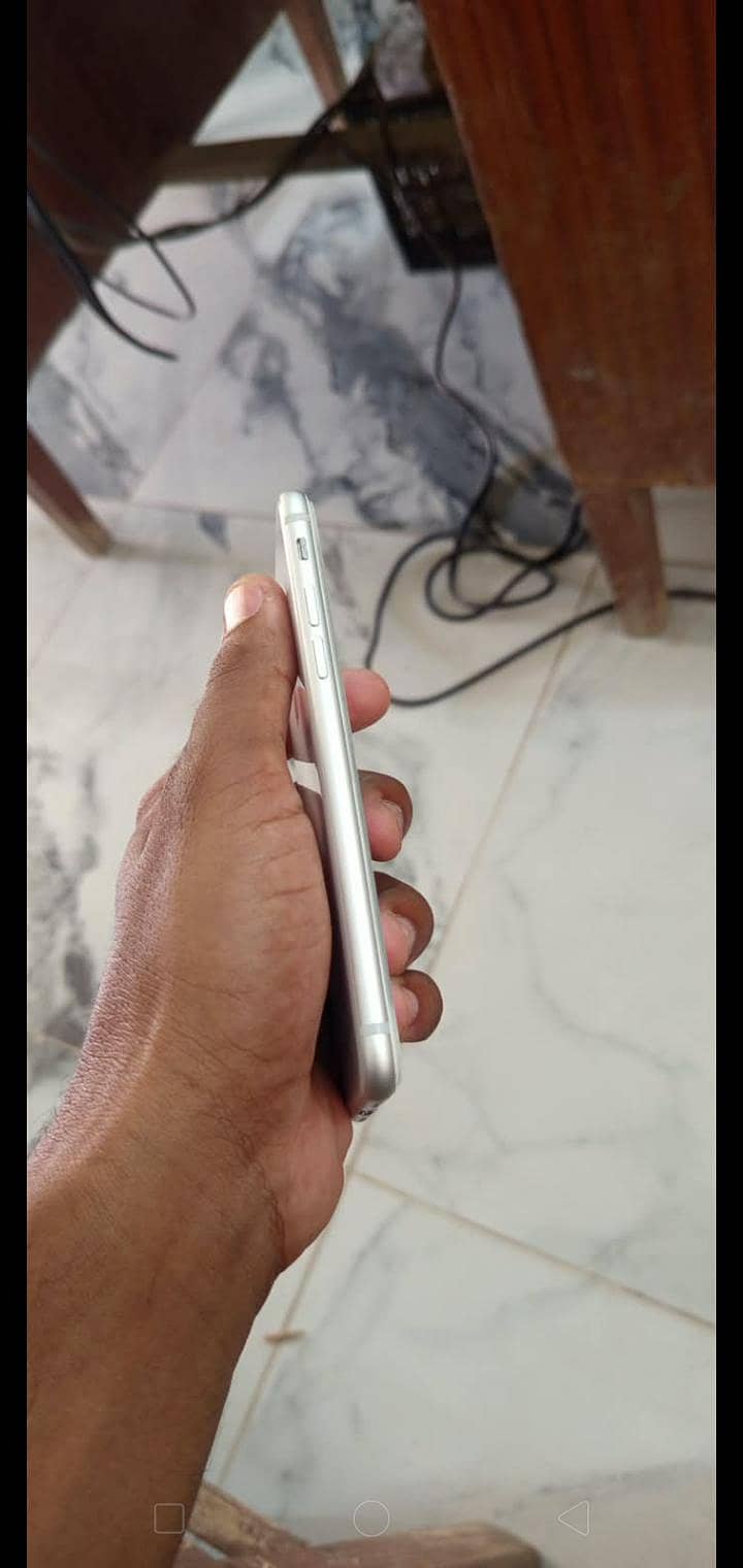 Apple iPhone 8 2