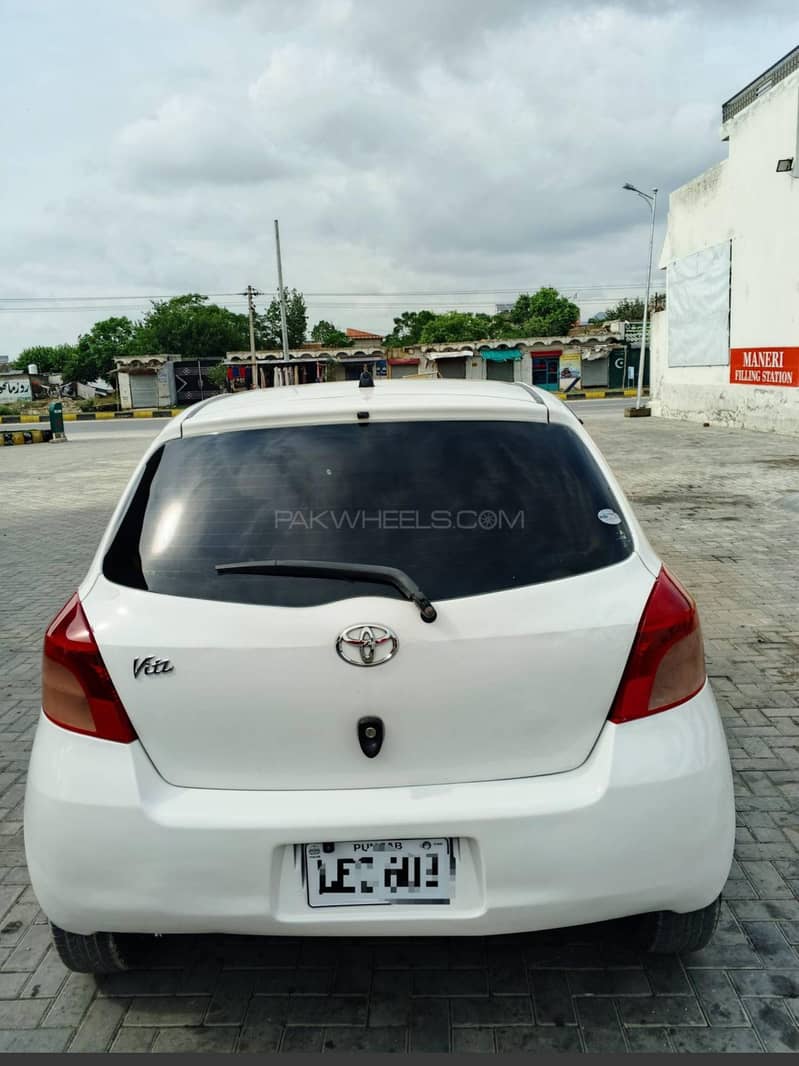 vitz 2007 4