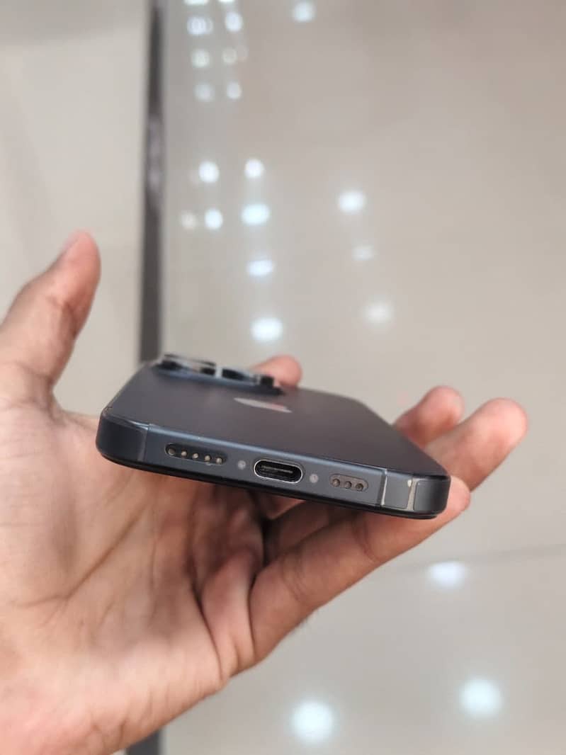 Apple iPhone 15 Pro 7