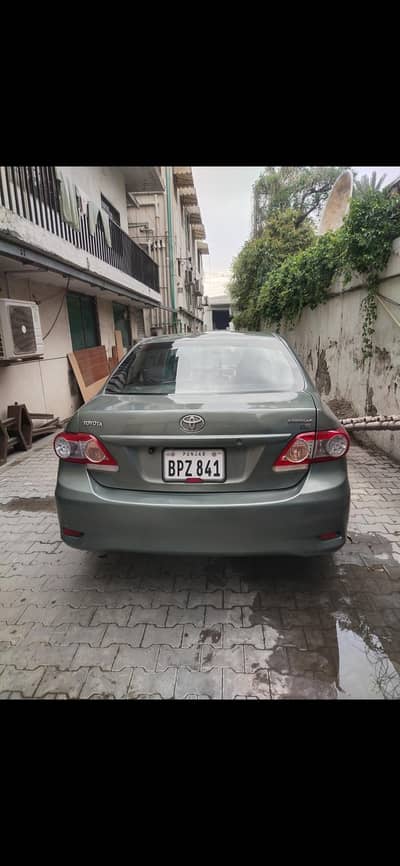 Toyota Corolla GLI 2011
