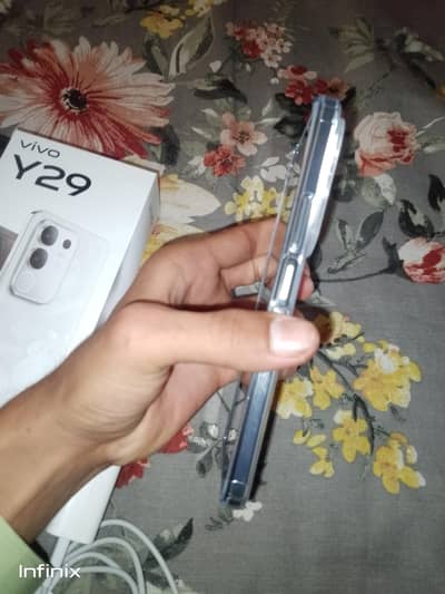 Vivo Y29