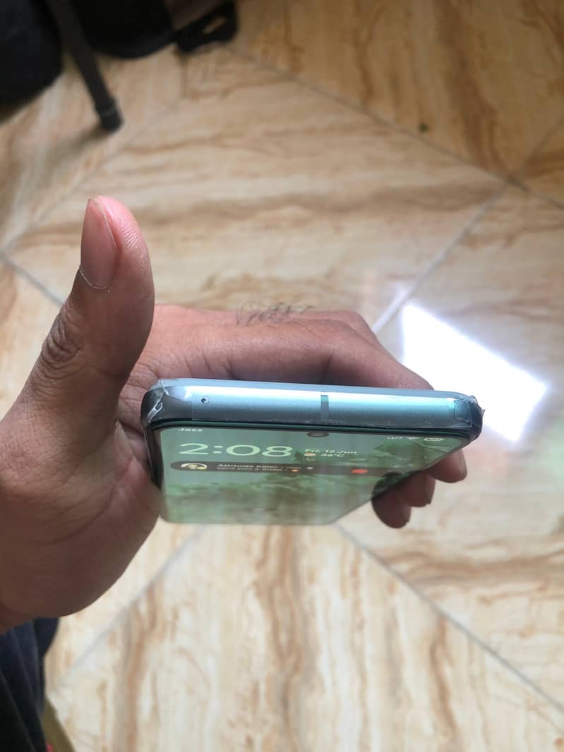 Google pixel 8 1