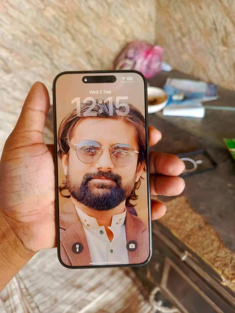 Apple iPhone 15 Pro 0
