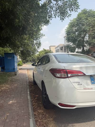 Toyota Yaris 2021 1.3 ATIV AUTOMATIC WHITE COLOR