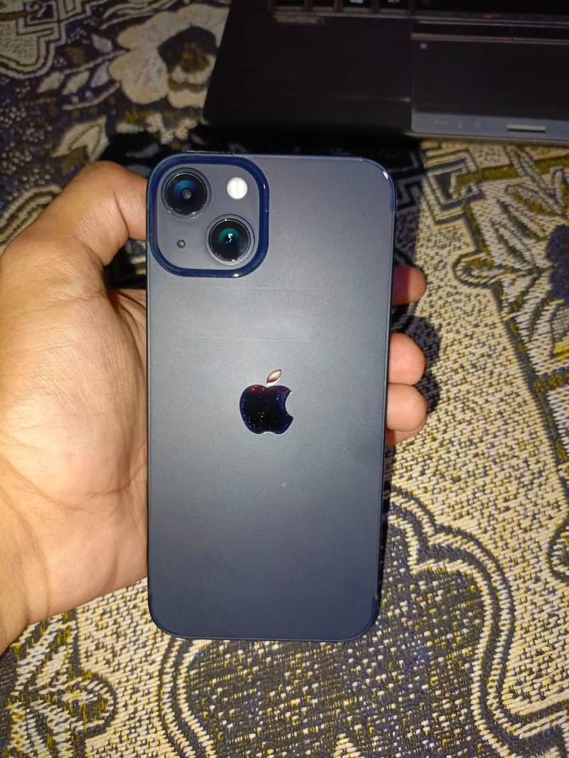 Apple iPhone 13 2