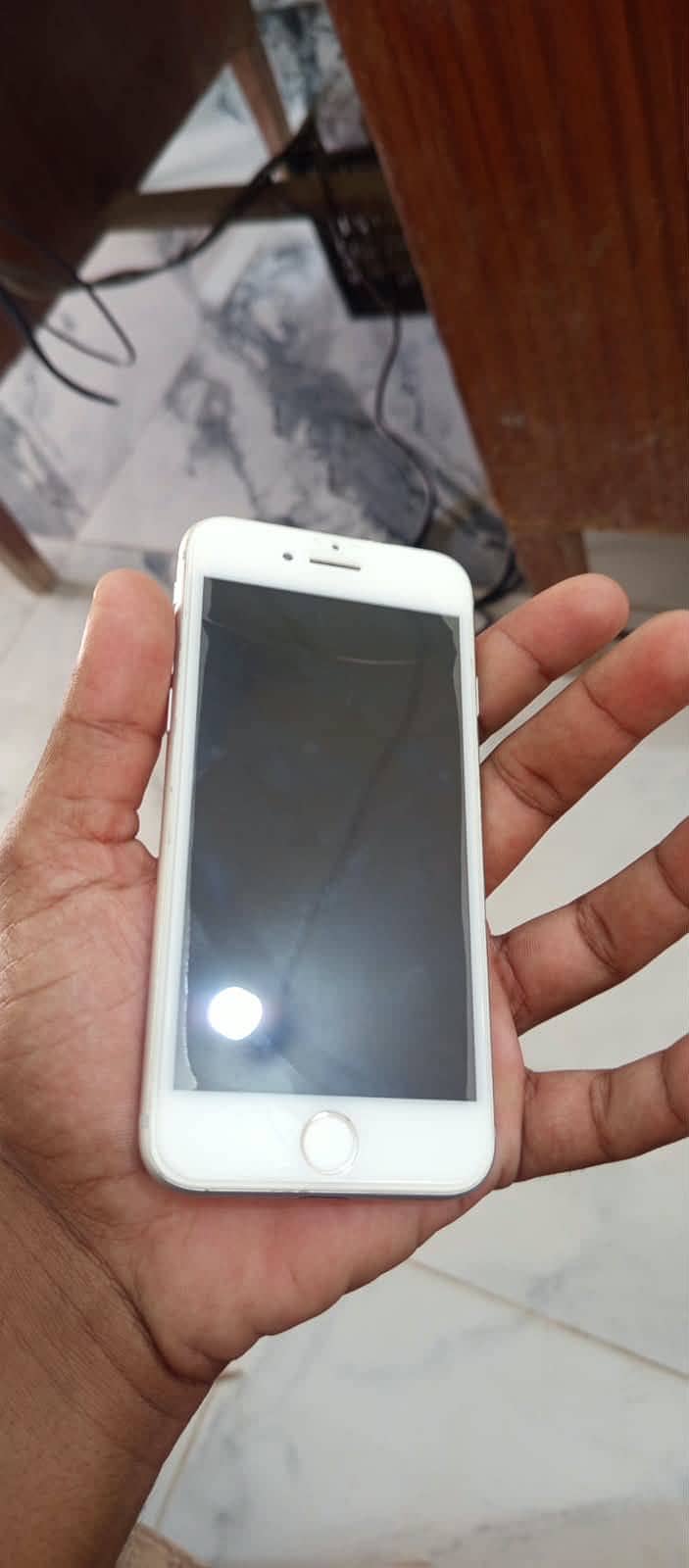 Apple iPhone 8 1