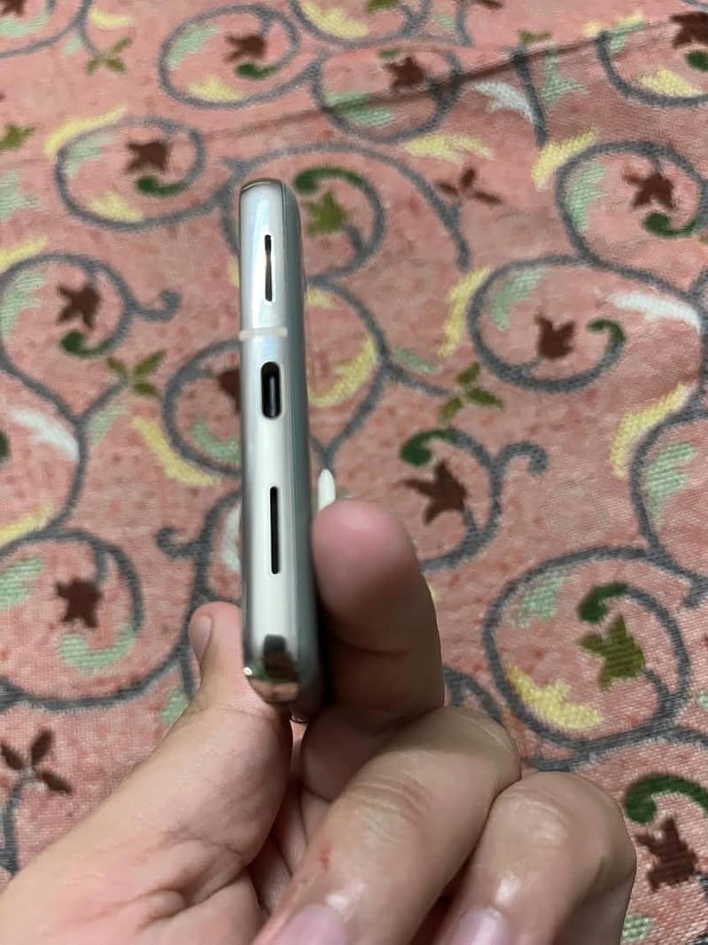 Google Pixel 7 Pro 6