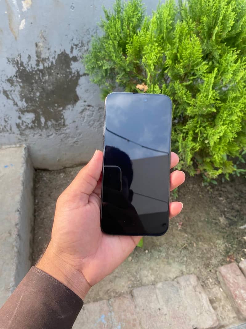 Apple iPhone 15 Pro Max 8