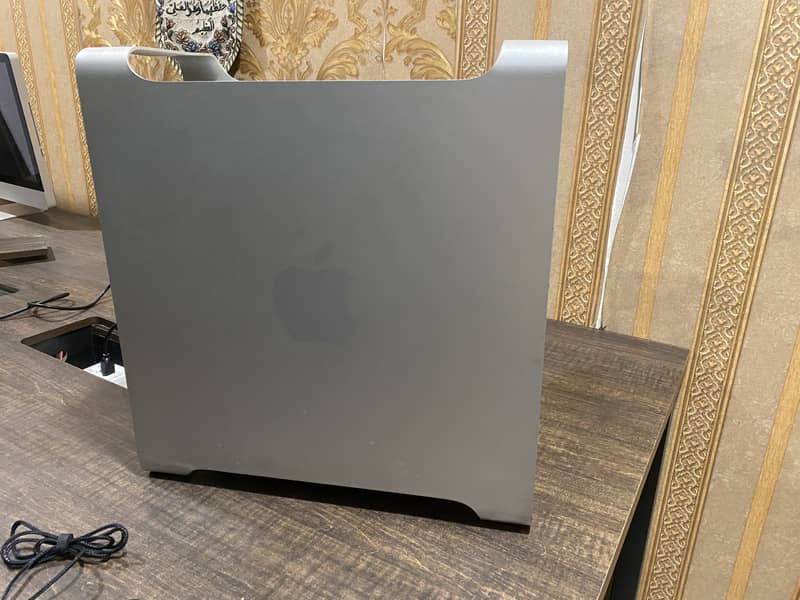 Apple Mac Pro 2010 Desktop Computer 3