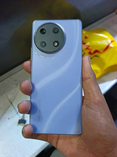 Tecno CAMON 30S