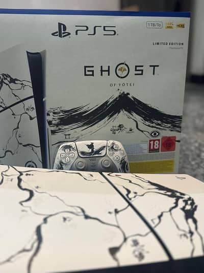 PS5 Slim Digital 1TB – Like New – Original Controller – Ghost of Yotei