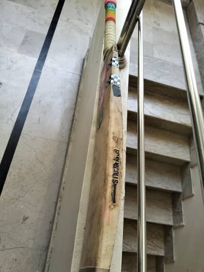 Bat  double press 2.6 lb weight Good punch