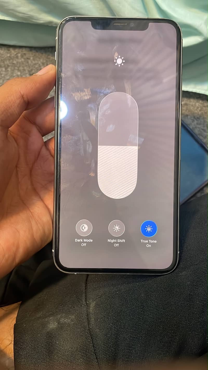 Apple iPhone 11 Pro Max 2