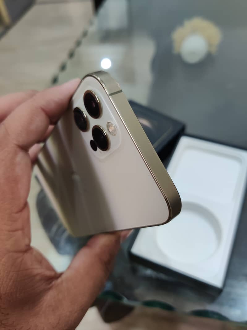 Apple iPhone 12 Pro 2