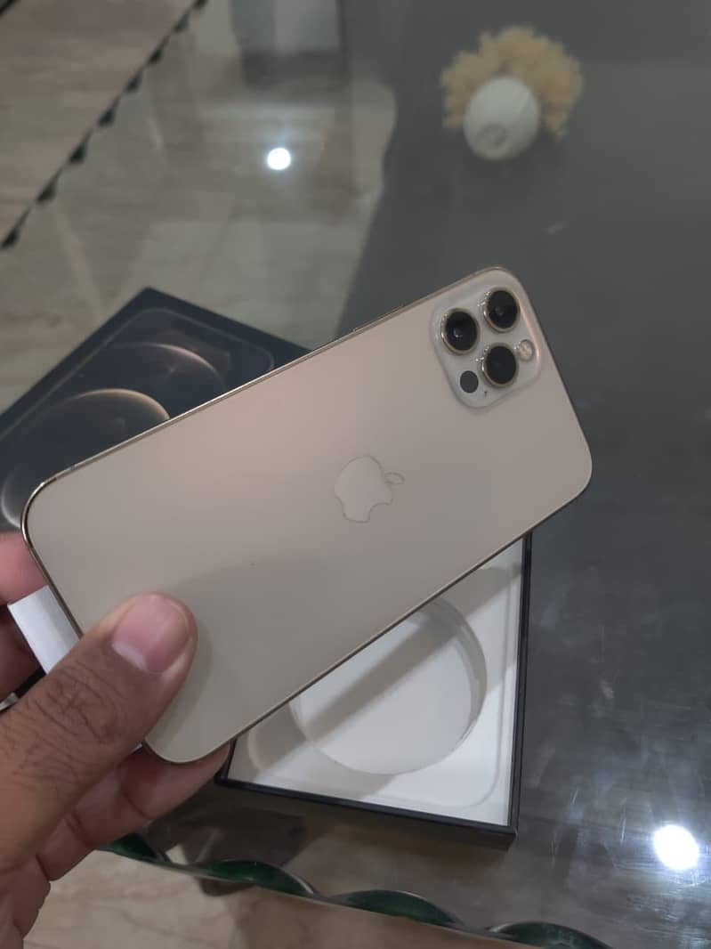 Apple iPhone 12 Pro 3