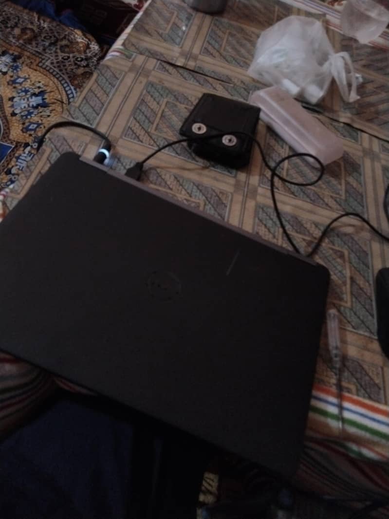 Dell latitude E8270 1