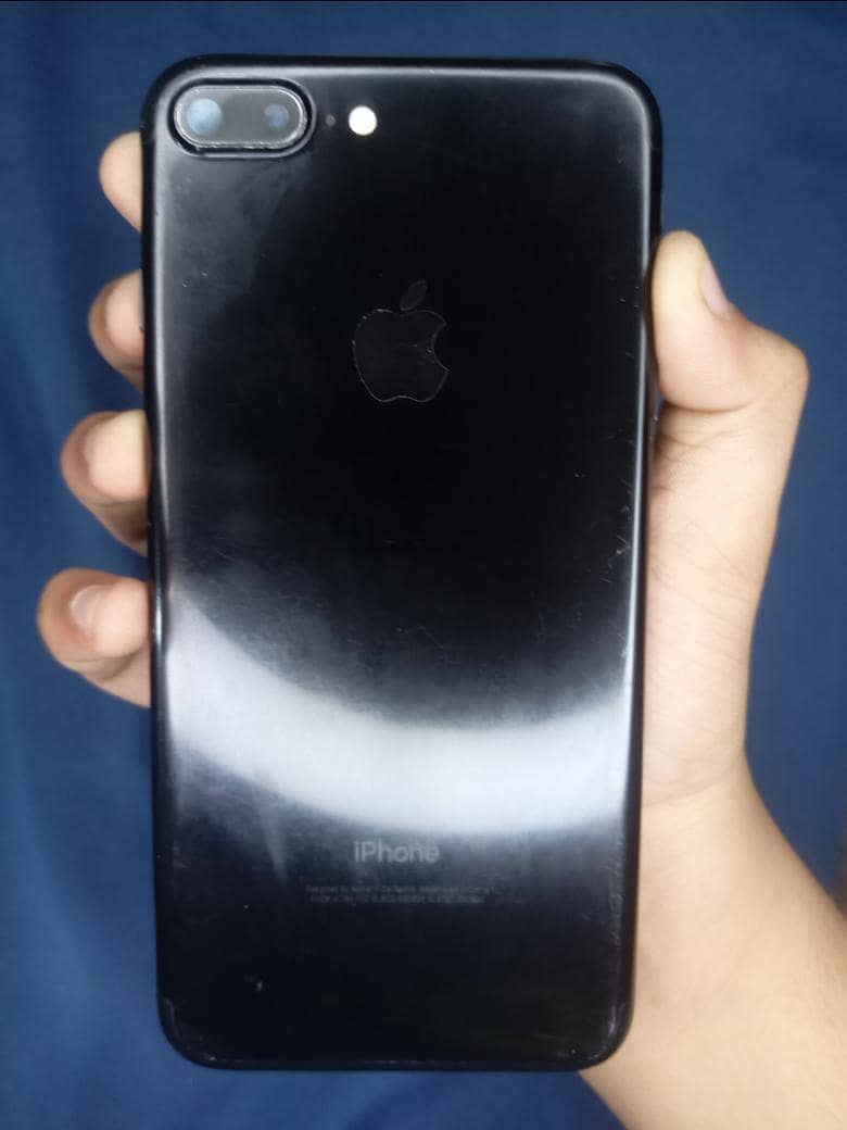 Apple iPhone 7 Plus 1