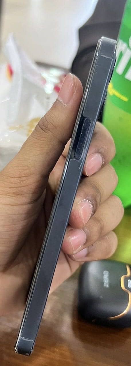 Apple iPhone 12 Pro 3