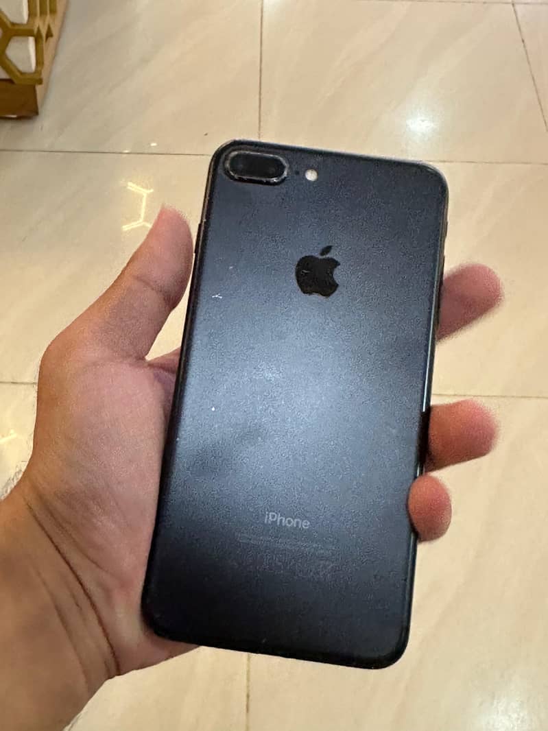 Apple iPhone 7 Plus 2