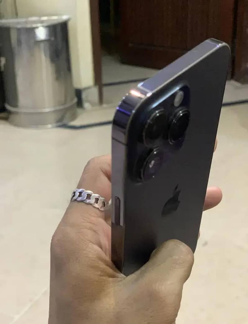 Apple iPhone 14 Pro Max 3