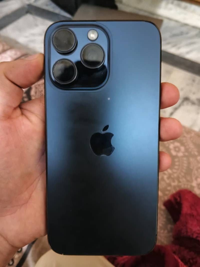 Apple iPhone 15 Pro Max 1