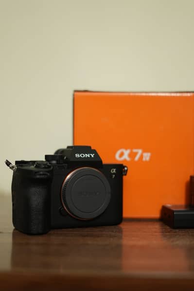 Sony A7IV – | Only 9,806 Shutter Count