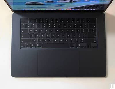Apple macbook air M5 15 inch 16GB RAM 512 GB STORAGE
