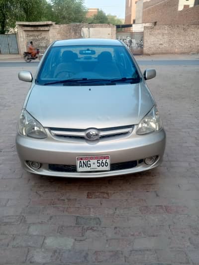 Toyota Platz 2005