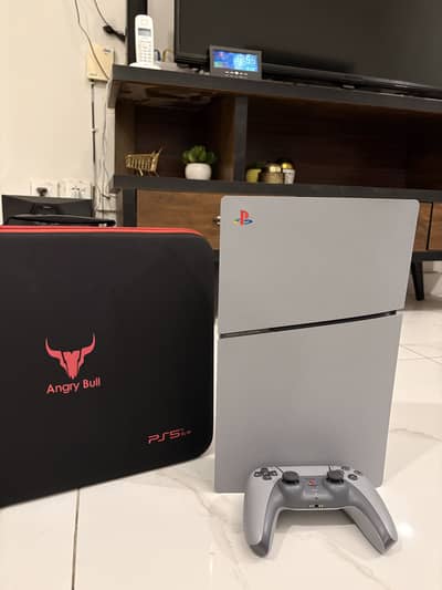 PS5 Slim 30th Anniversary edition