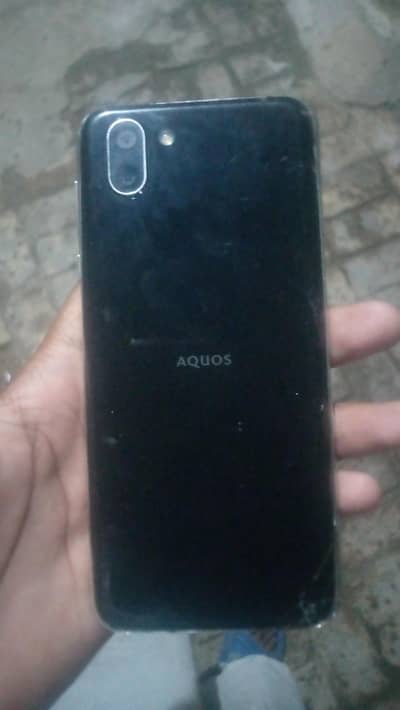Sharp Aquos R2