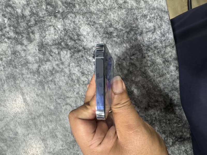 iPhone 13 Pro 256GB - PTA Approved - 89% Battery - Waterpack / 10/10 4