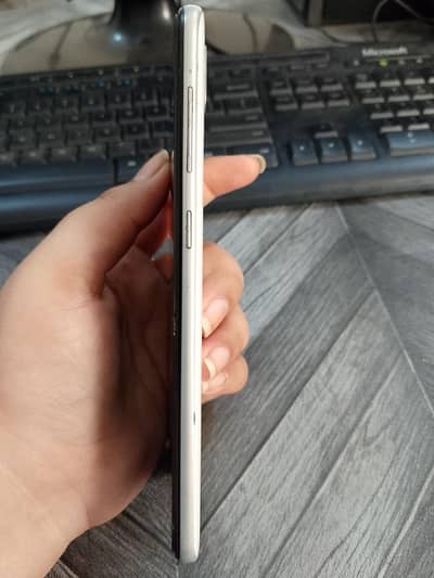 Samsung Mobile A30