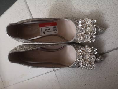 tharift heels