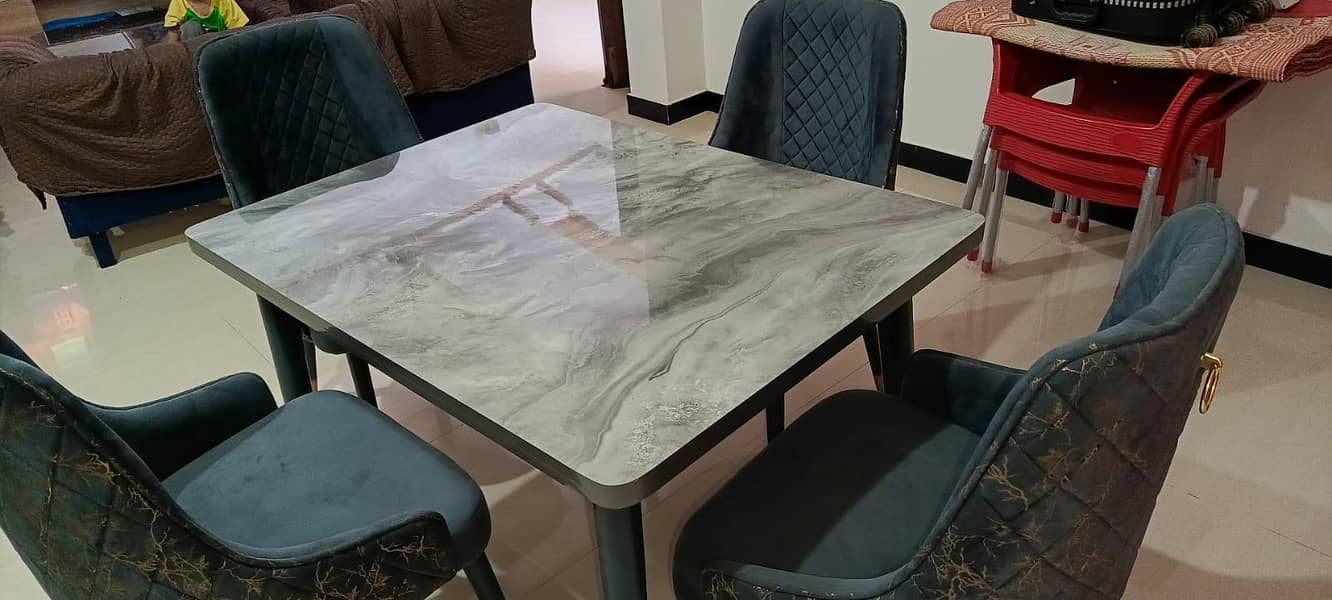 4 chair's table set 2
