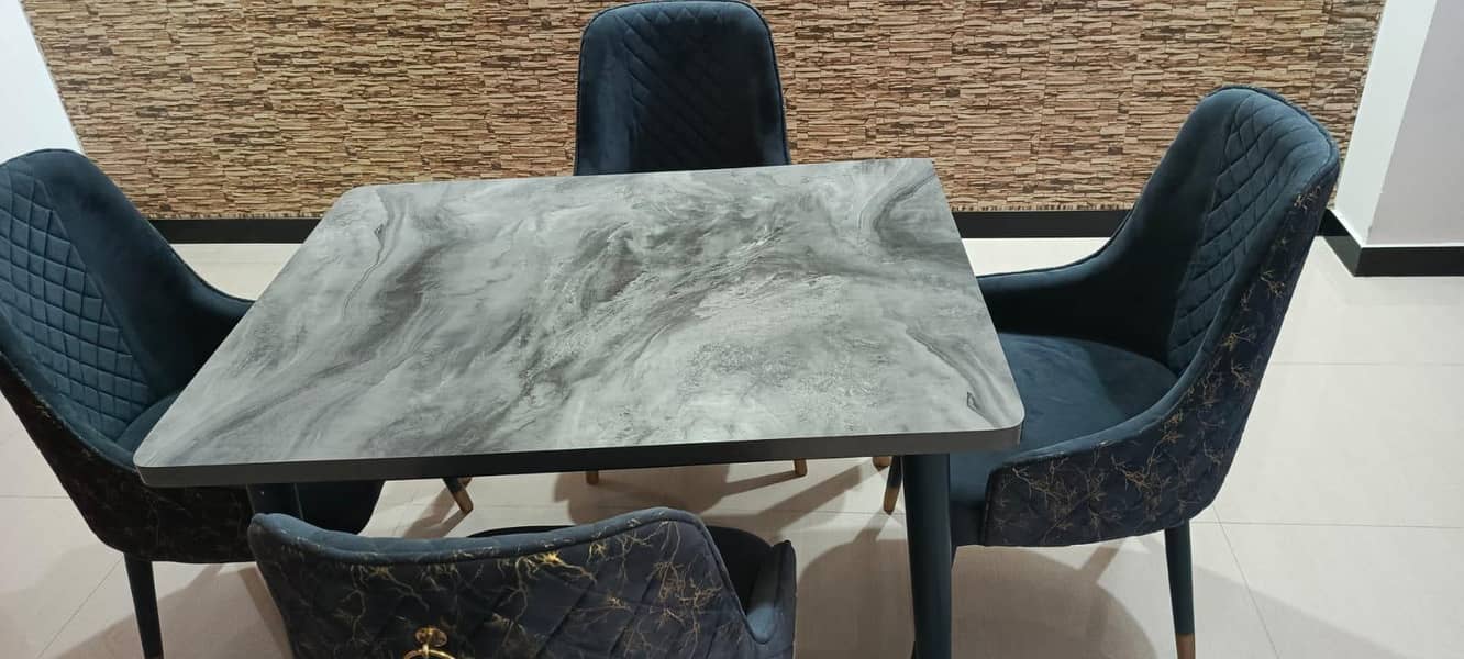 4 chair's table set 4