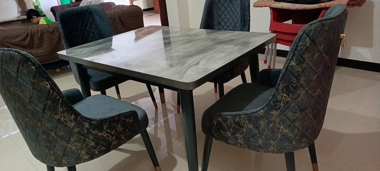 4 chair's table set 5