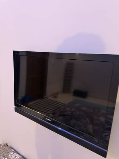 toshiba 32 inch like new
