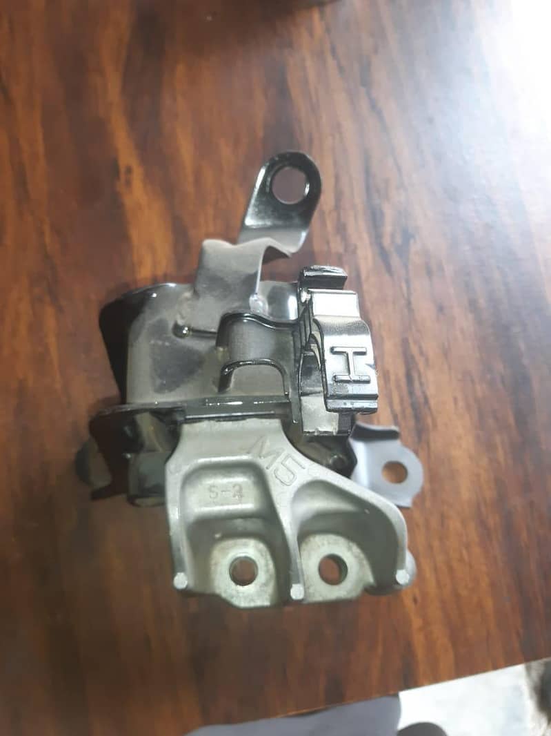 ENGINE FOUNDATION 4